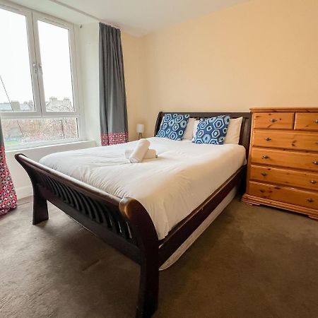 Convenient 2Br Flat Gorgie Edinburgh Apartman Kültér fotó